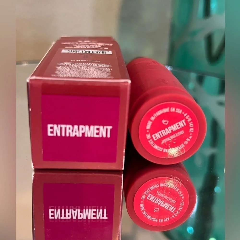 Jeffree Star Velvet Trap lipstick in color Entrapment. New!